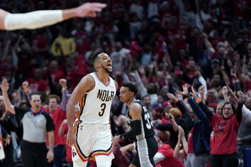 CJ McCollum Y Brandon Ingram Lideran Triunfo Pelicans. Trae Young Guió ...