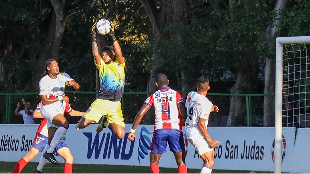 Delfines del Este vencen 2-0 al Atlántico FC en la segunda jornada de la LDF