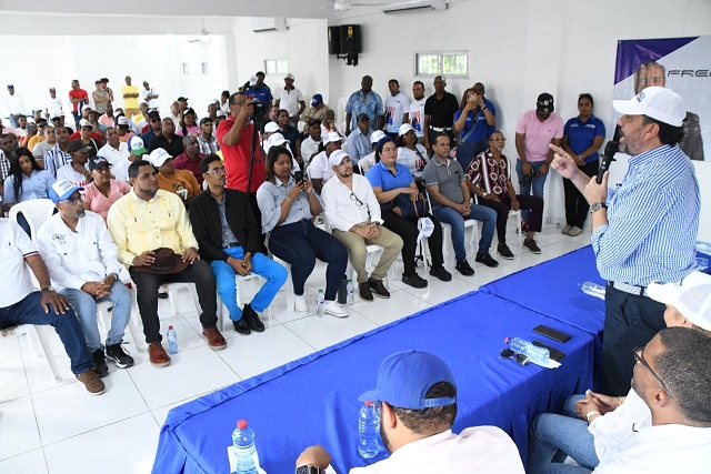 Movimiento Nacional Deportivo realiza actividad en San Cristóbal con dirigentes y entrenadores