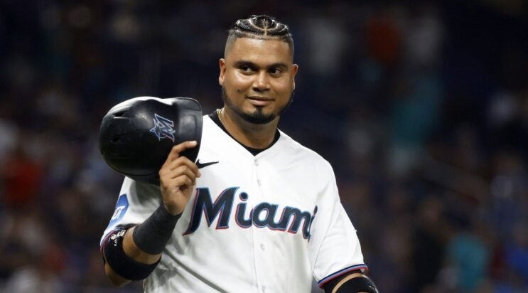 Fuente: Padres adquieren a Arraez de los Marlins