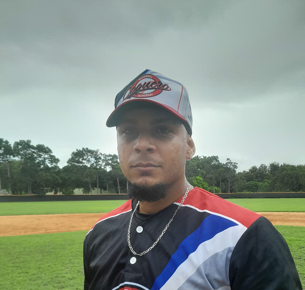 Navarrete quita invicto a Tamboril en béisbol amateur de Santiago